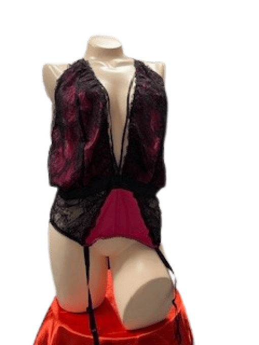 Guêpière grande taille Noir ornée de rose taille 50