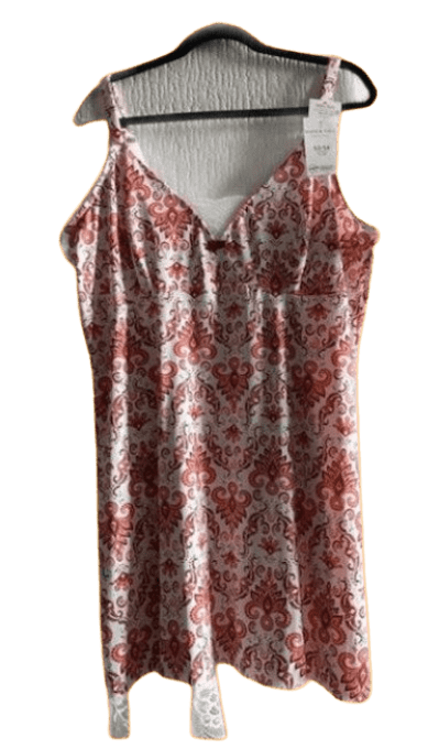 Nuisette florale grande taille.