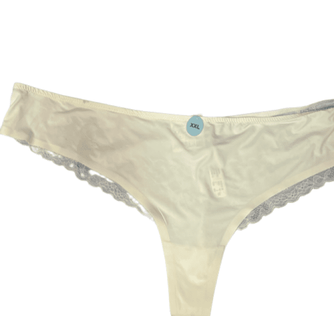 Tanga dentelle transparent.